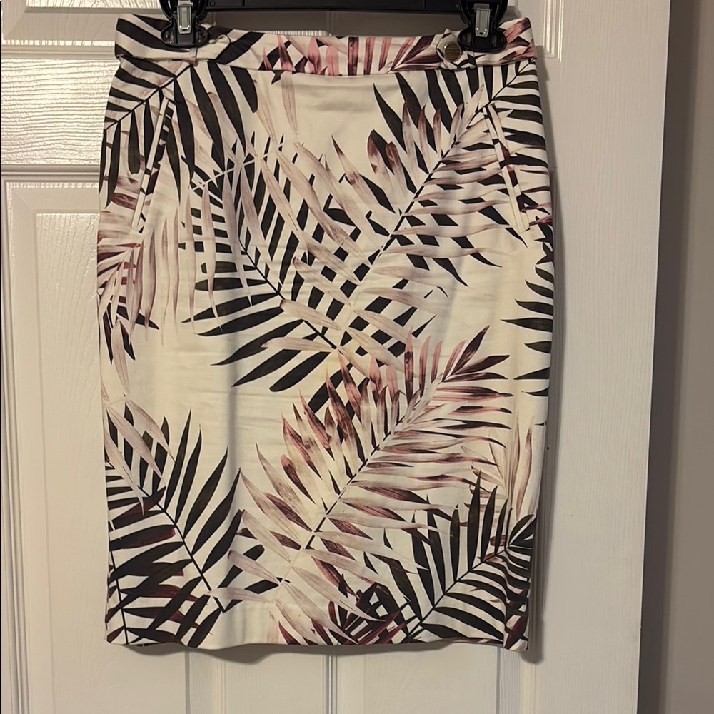 ANTONIO MELANI Cream and Black Pencil Skirt Resort Wear
